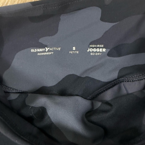 Old Navy Powersoft High Rise Go Dry Blue Camouflage Joggers Petite Small - Picture 8 of 8